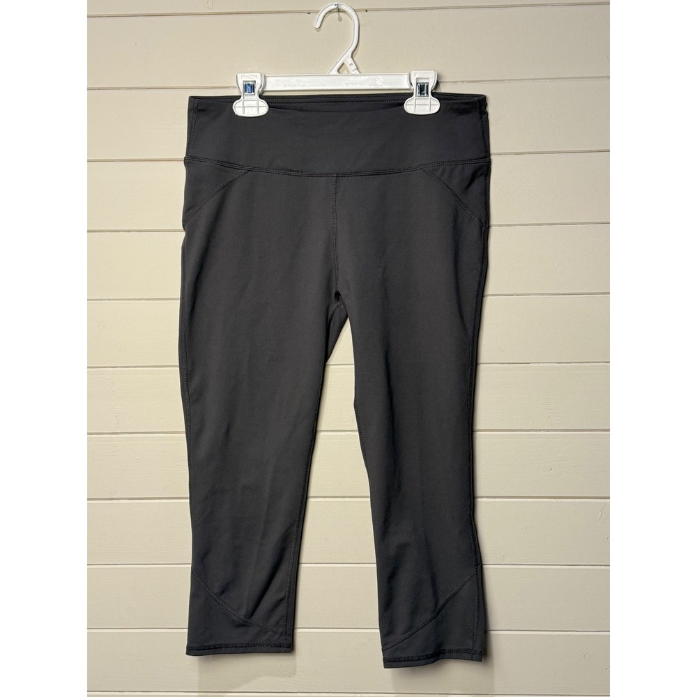 Fabletics High Waisted Gray‎ Capri Leggings Womens Size M Workout Activewear